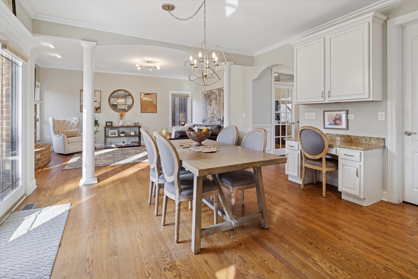 594 S Fairfield Avenue