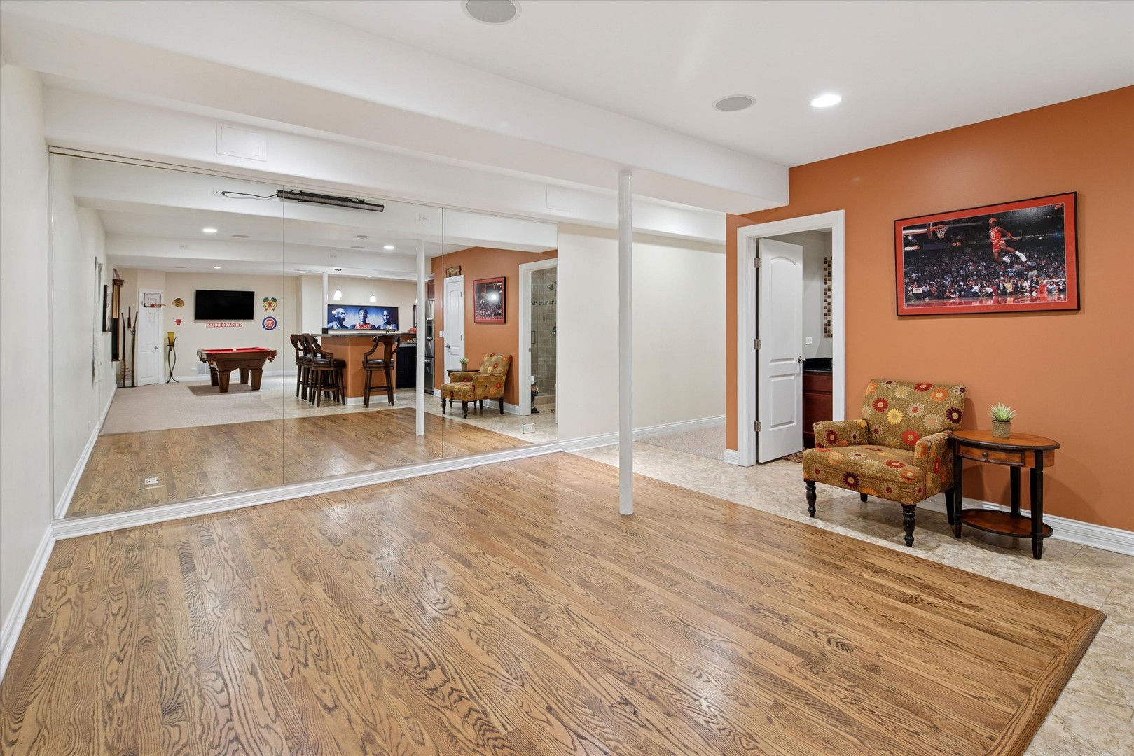 594 S Fairfield Avenue