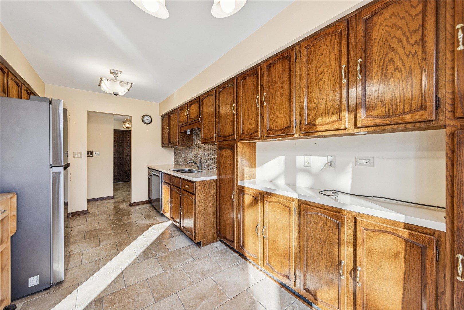 1S150 Spring Road Unit: 2I