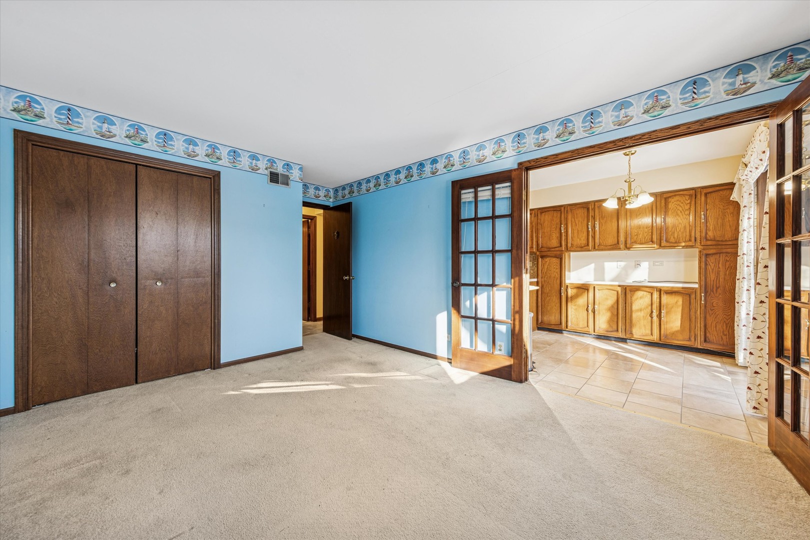 1S150 Spring Road Unit: 2I