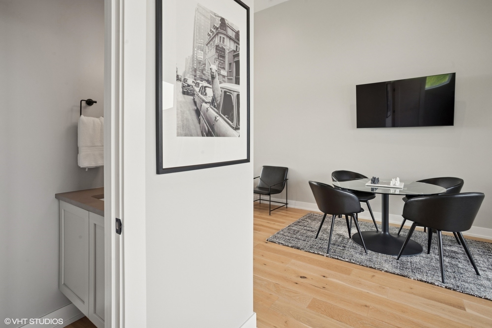 274 N Addison Avenue