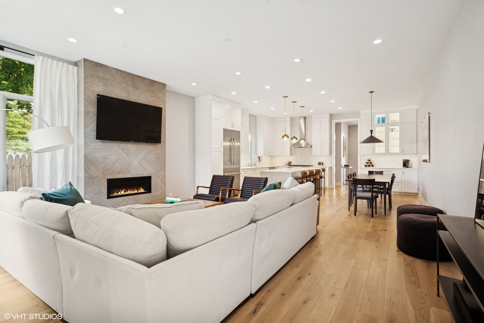 274 N Addison Avenue