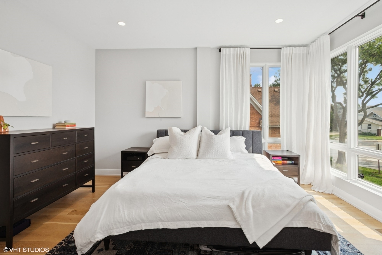 274 N Addison Avenue