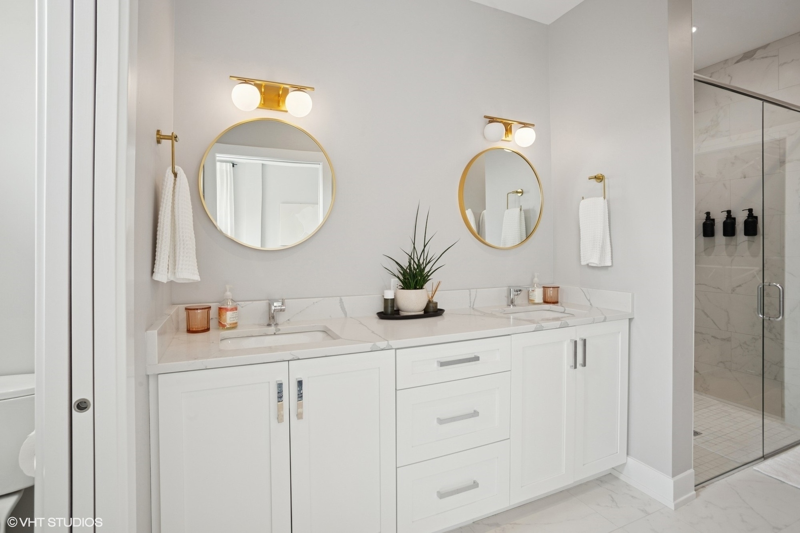 274 N Addison Avenue