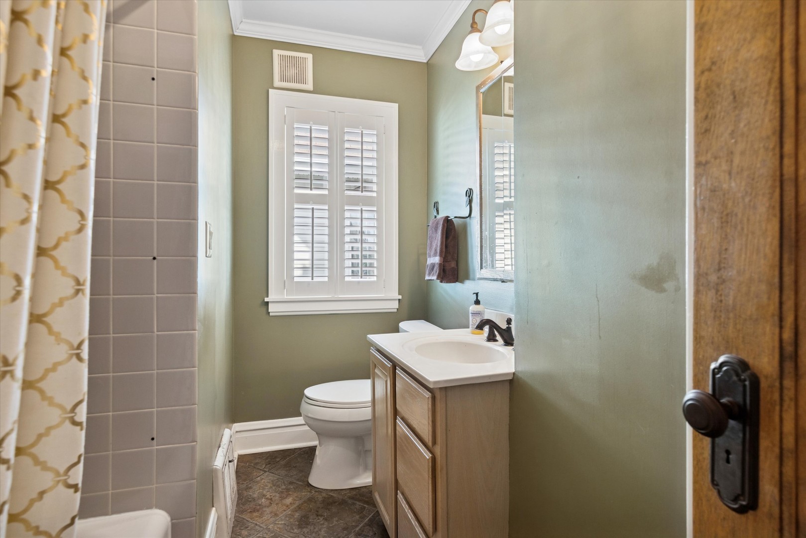 175 N Berteau Avenue