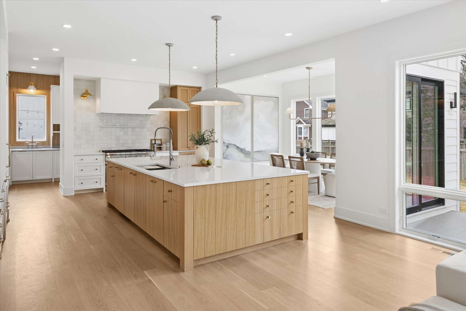 580 S Kearsage Avenue