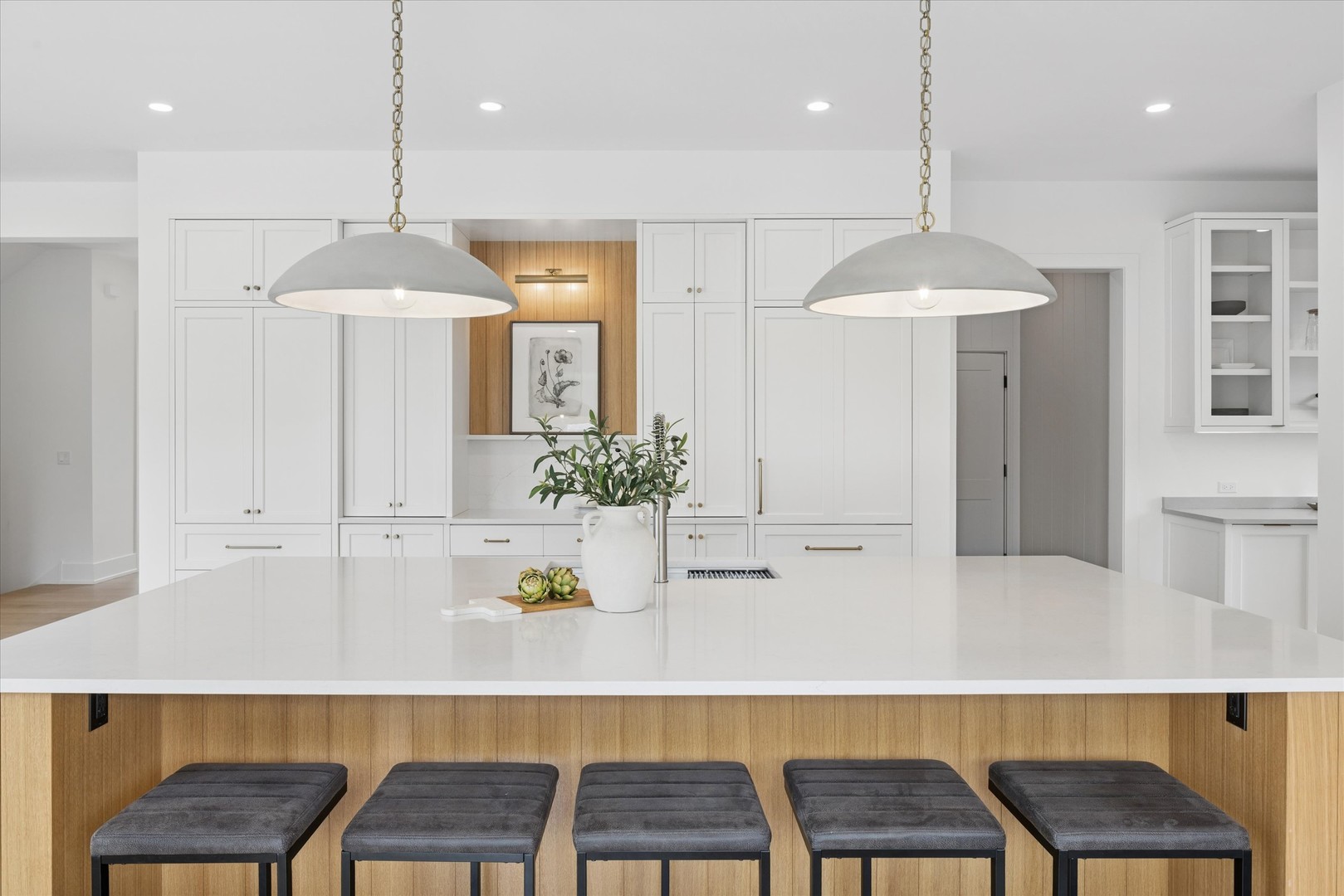 580 S Kearsage Avenue