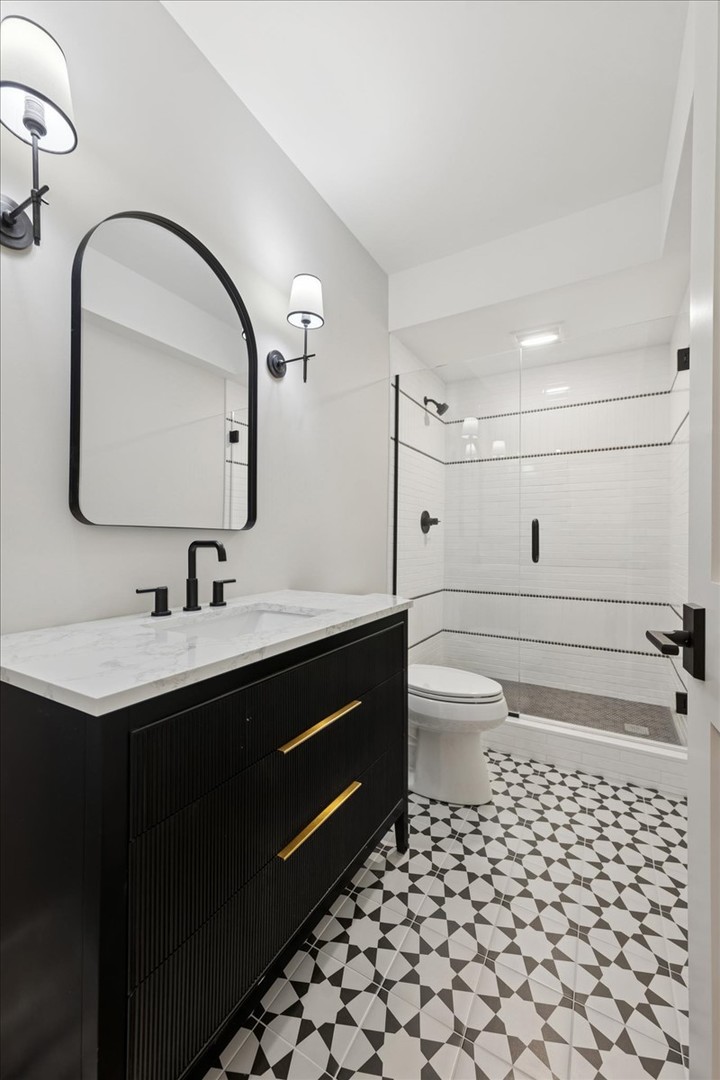 580 S Kearsage Avenue