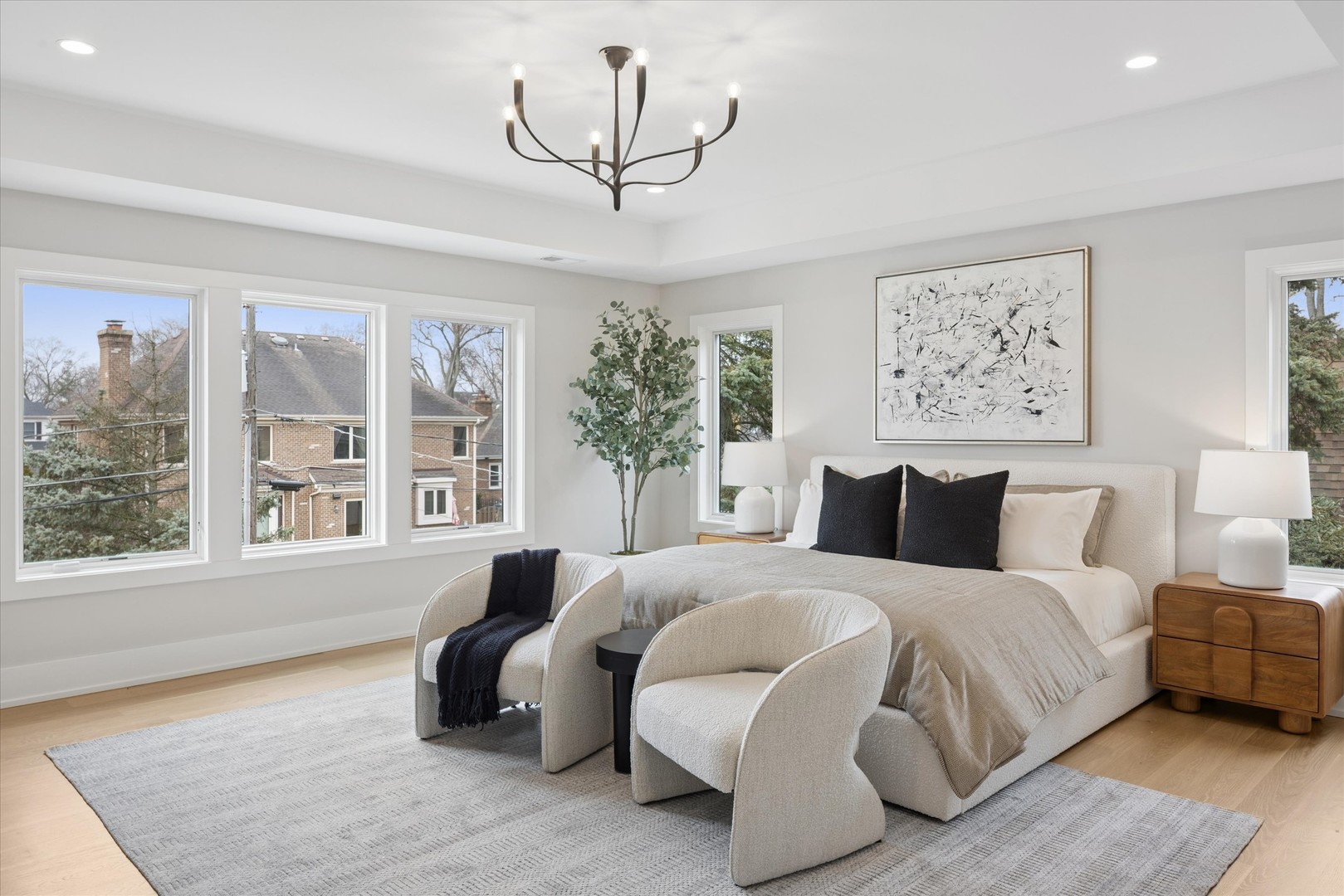 580 S Kearsage Avenue