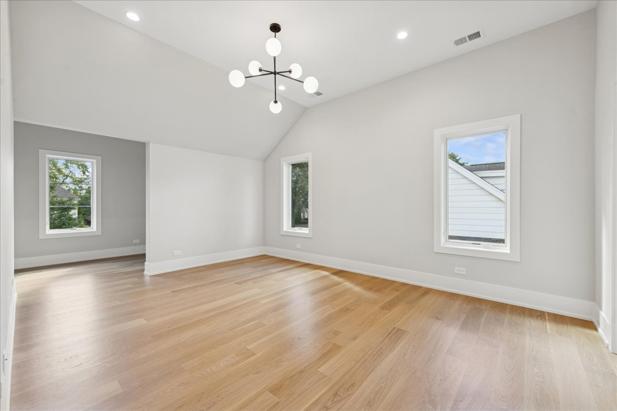 580 S Kearsage Avenue