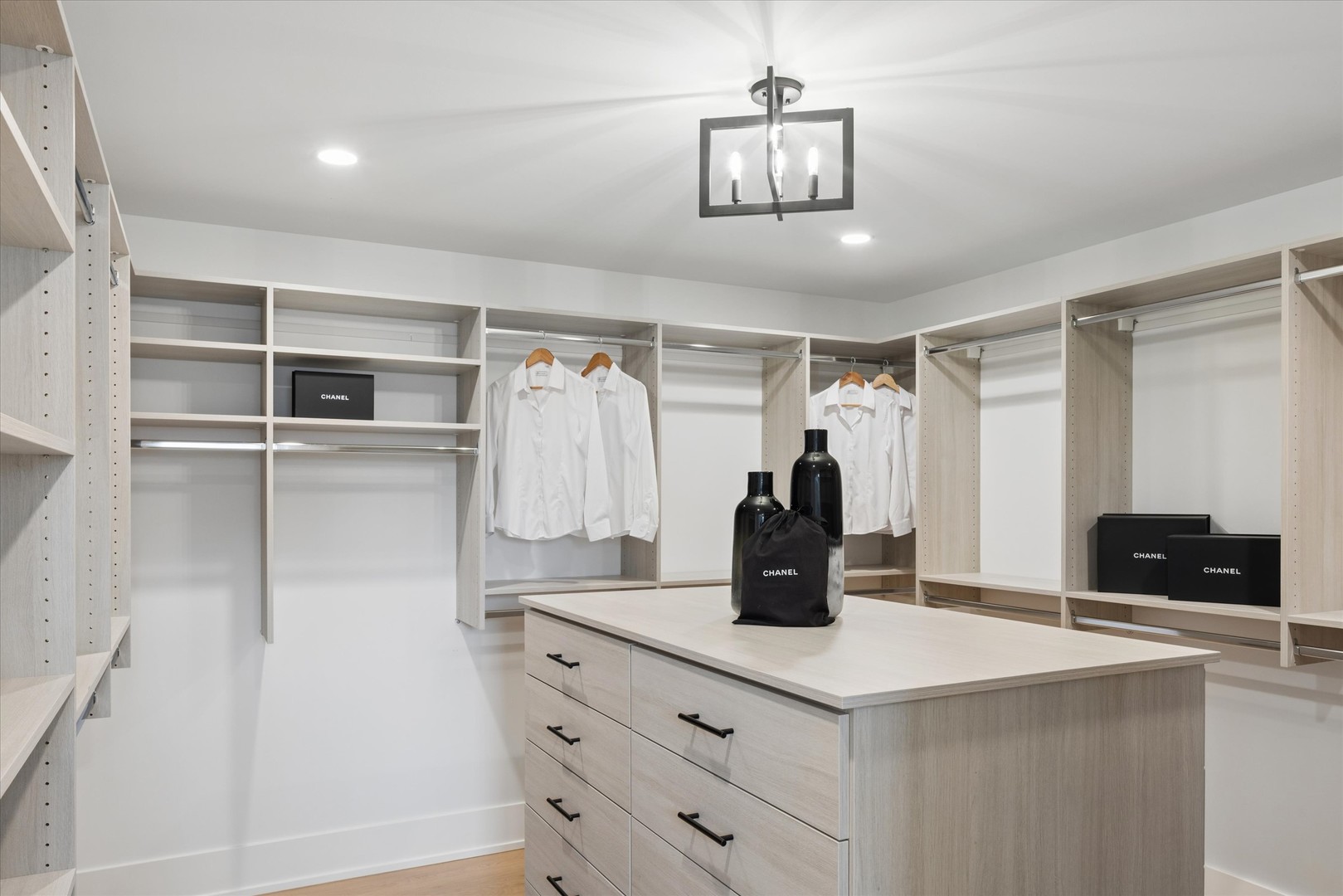 580 S Kearsage Avenue