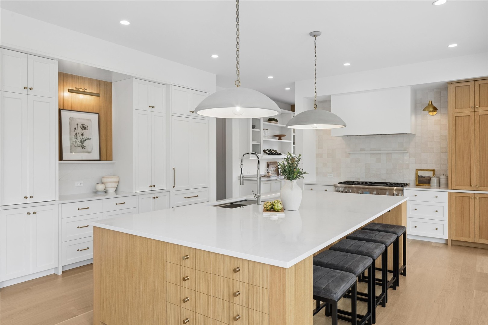 580 S Kearsage Avenue