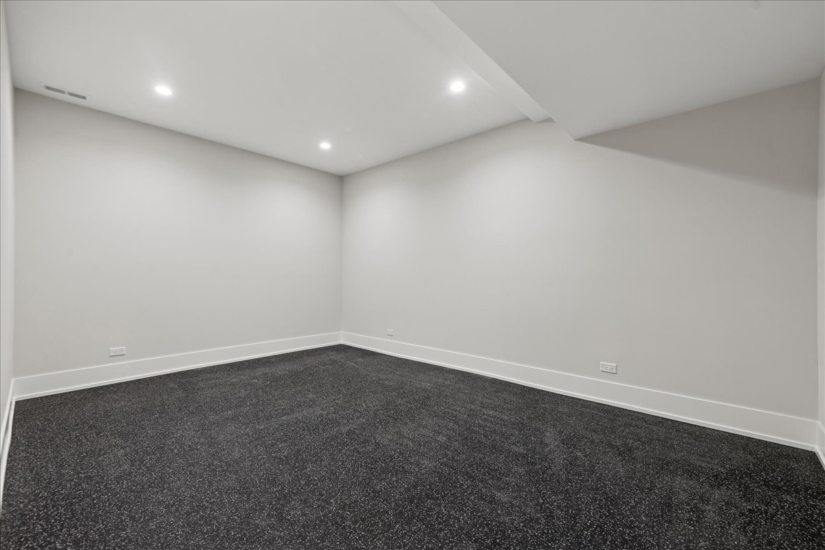 580 S Kearsage Avenue