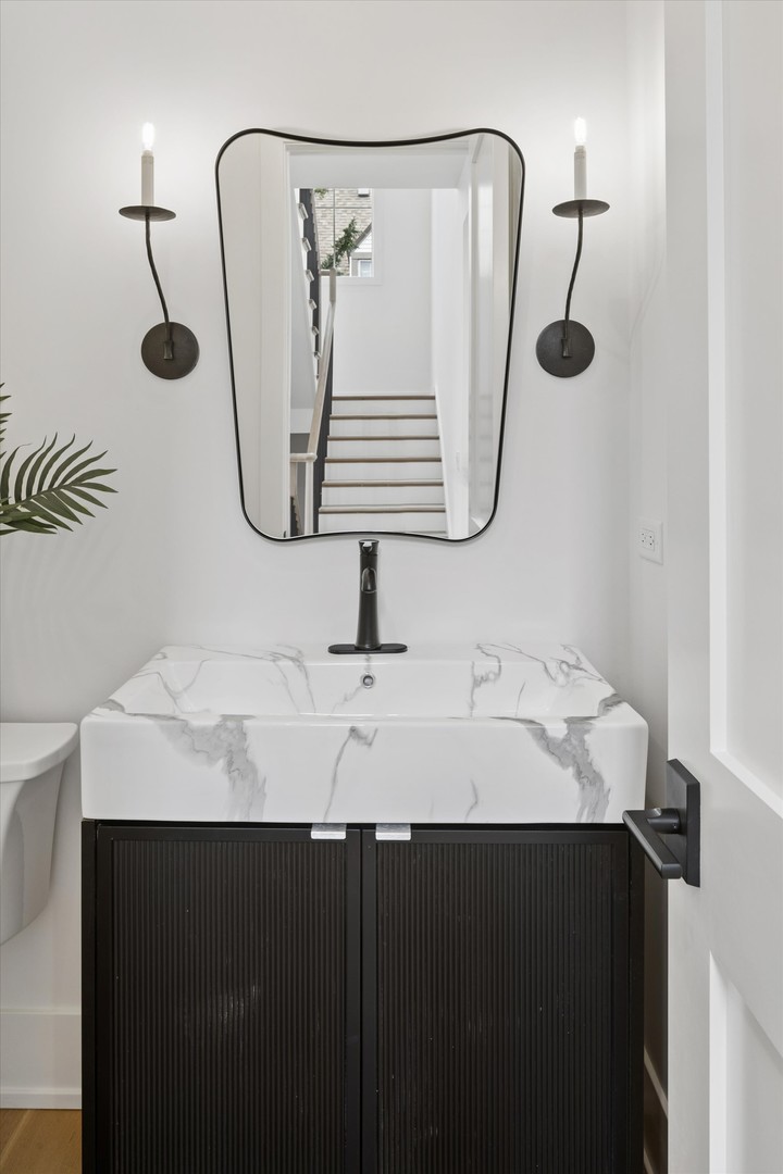 580 S Kearsage Avenue