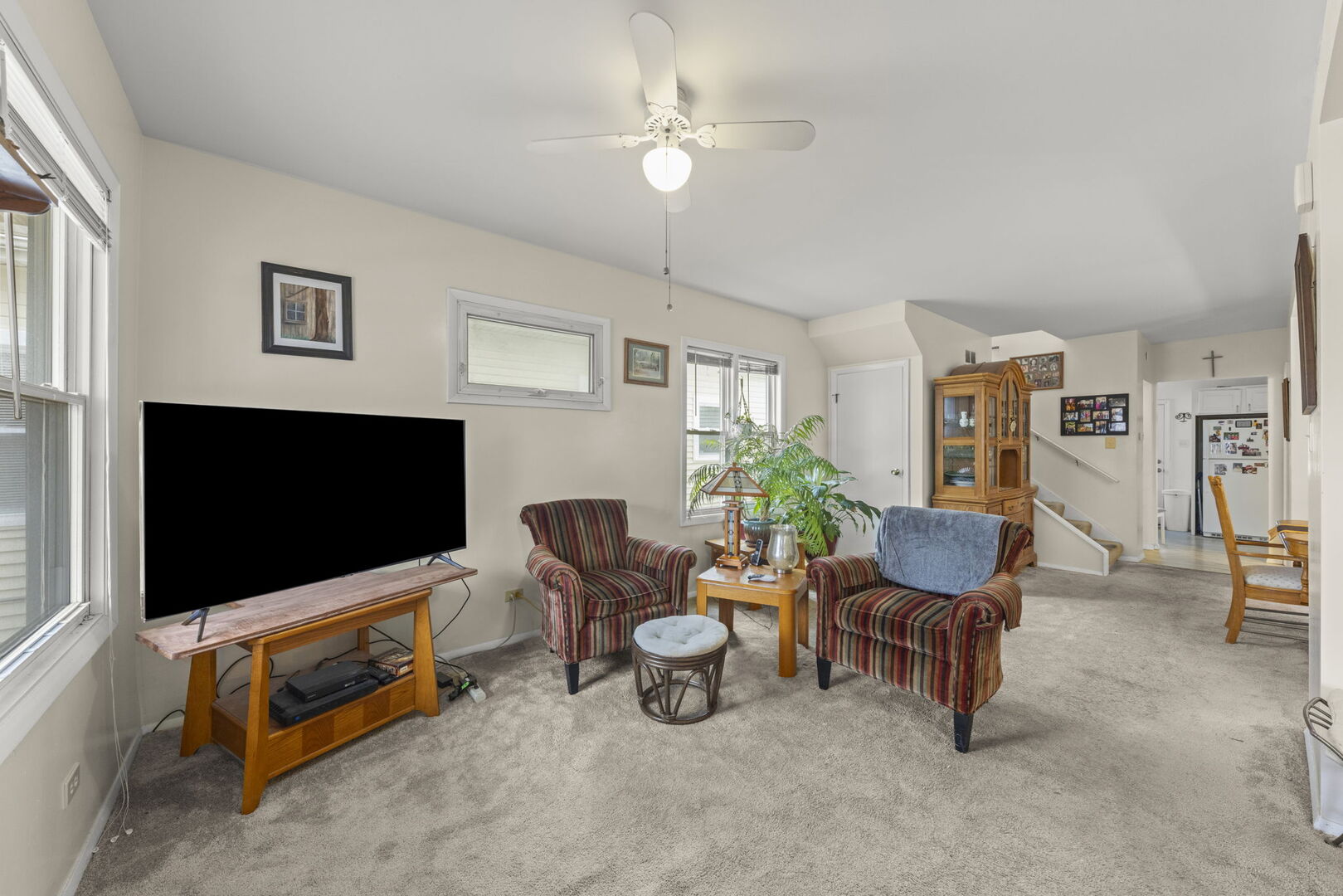 2646 N Mont Clare Avenue