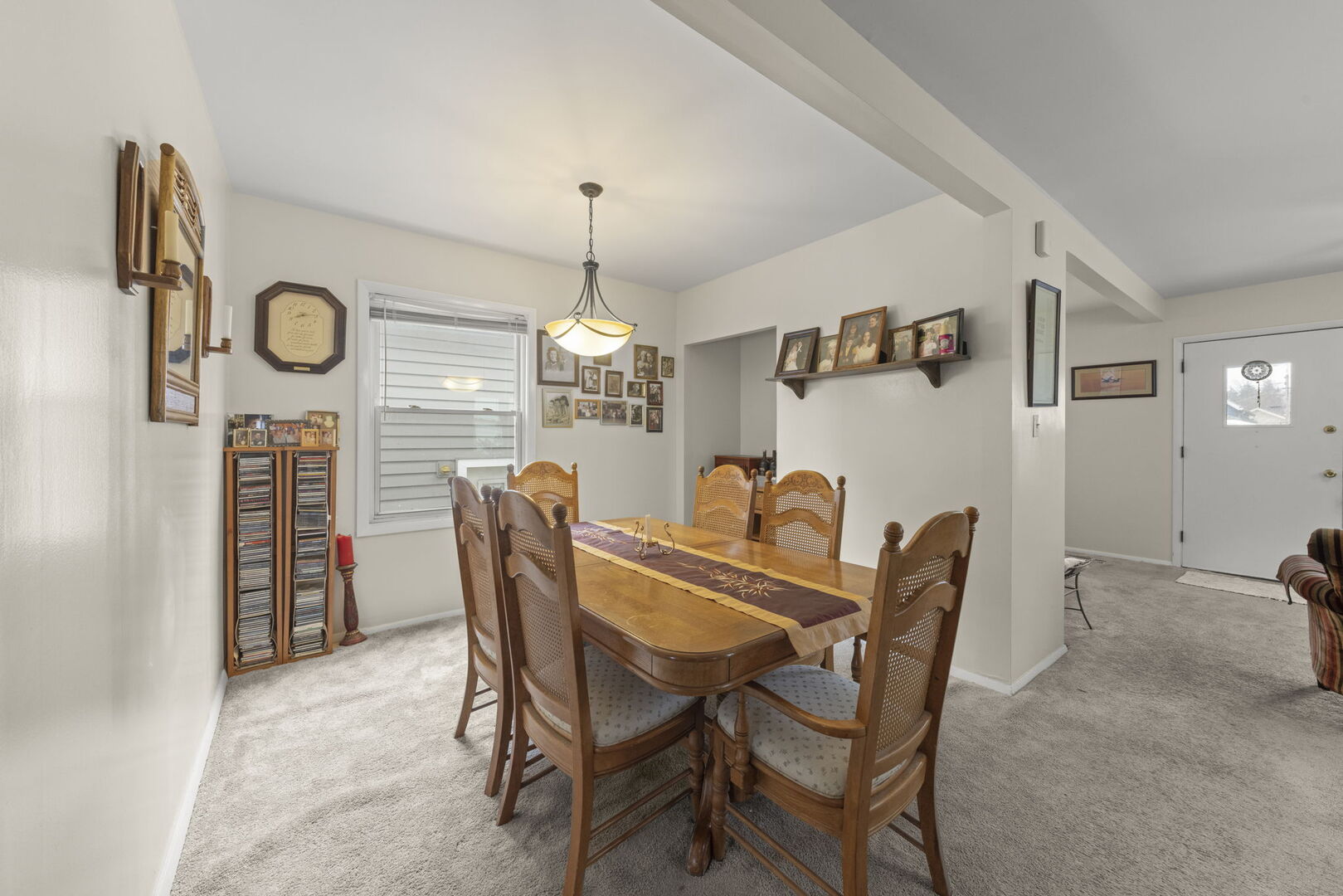 2646 N Mont Clare Avenue