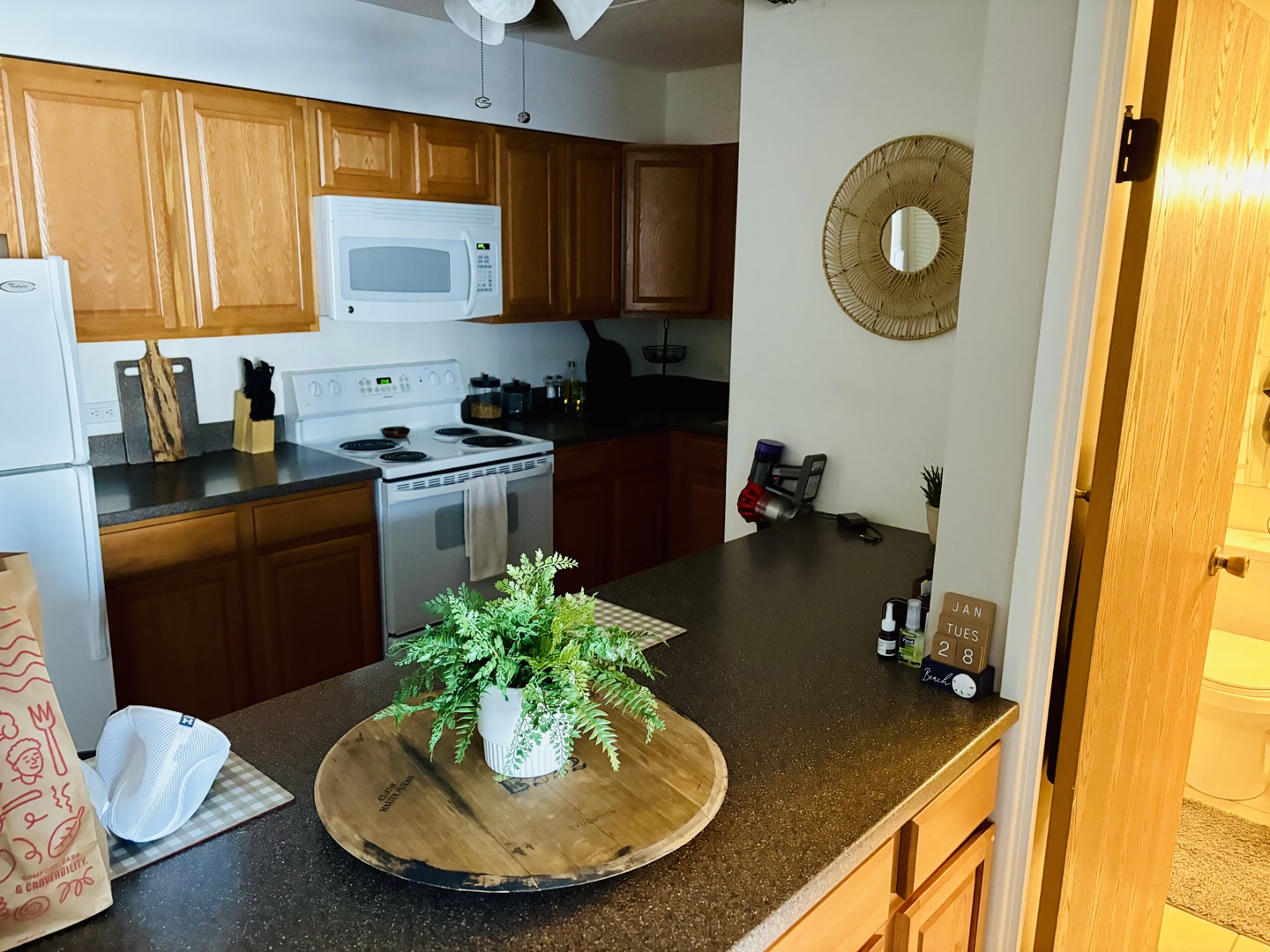 5125 Blodgett Avenue Unit: 213