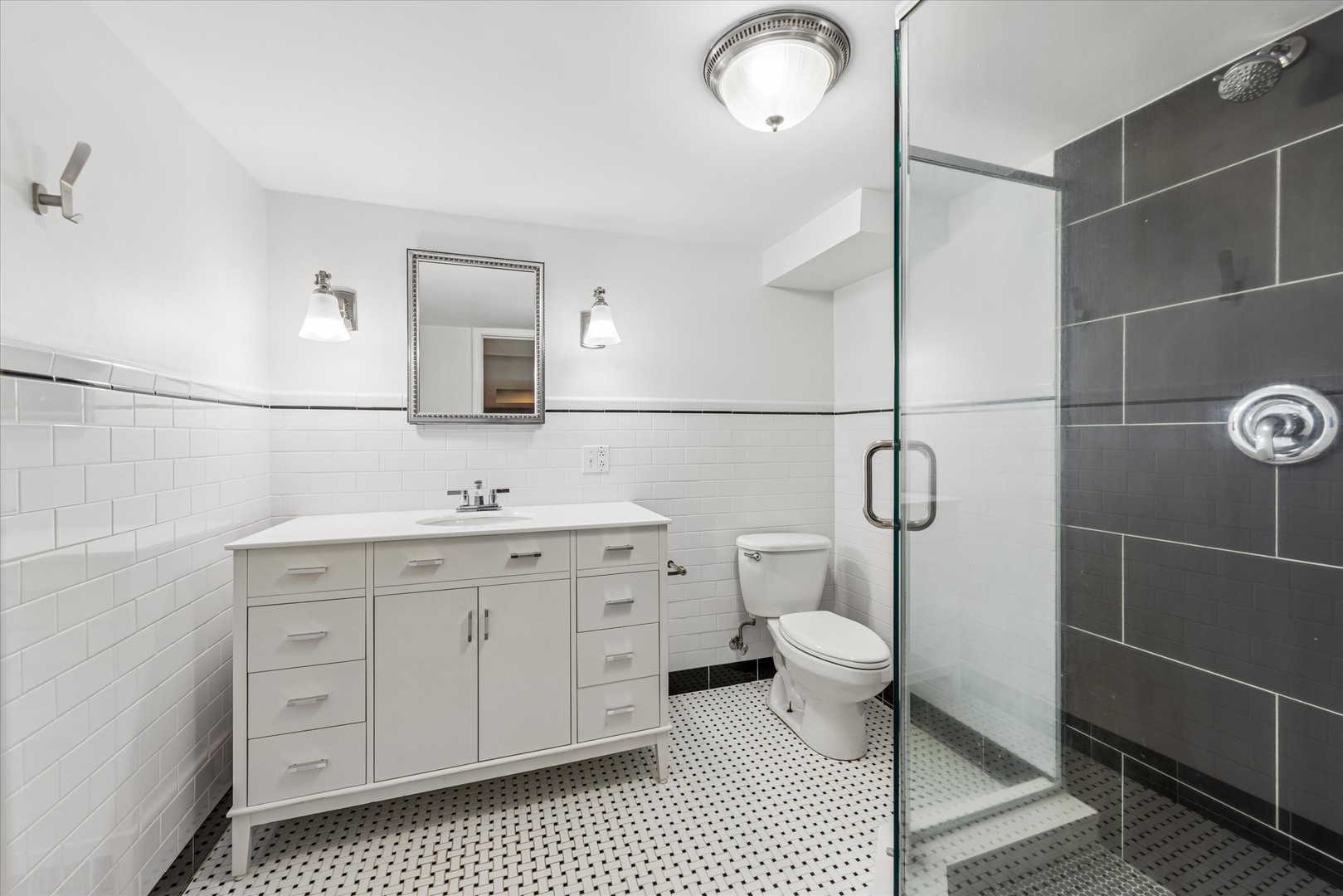 293 N Illinois Street