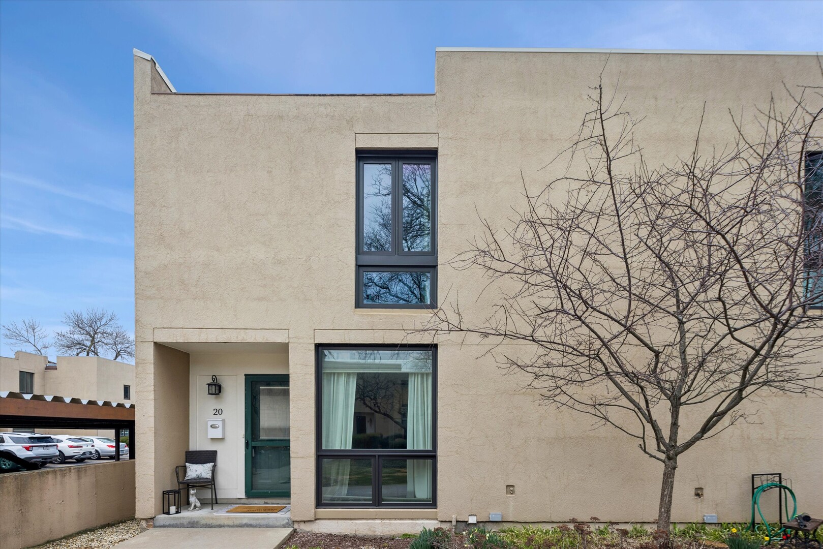 20 Oak Tree Court Unit: 20