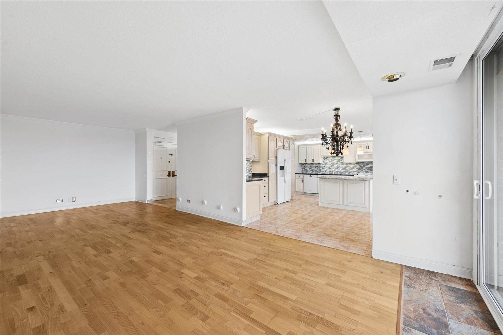 2 S ATRIUM Way Unit: 603