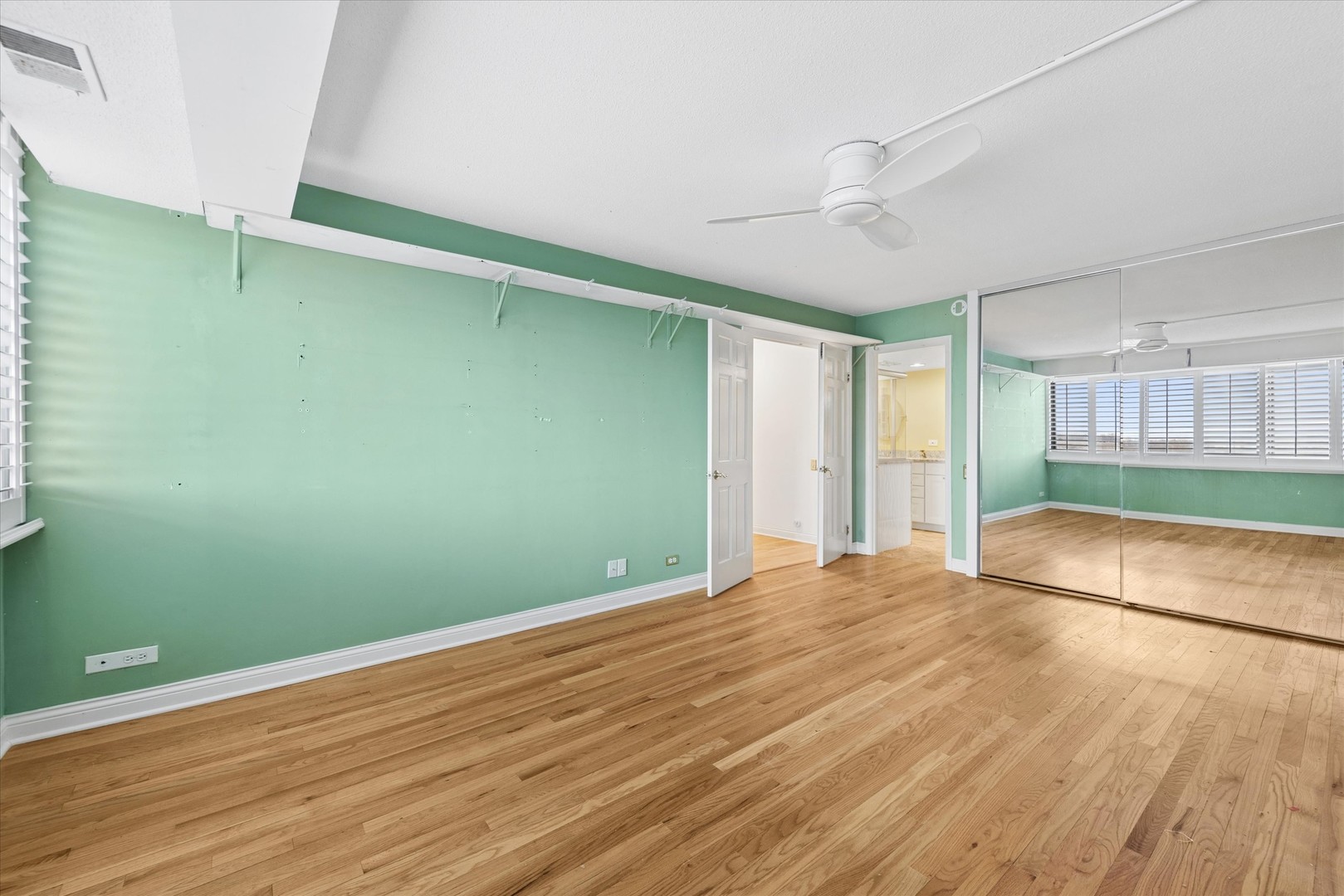 2 S ATRIUM Way Unit: 603