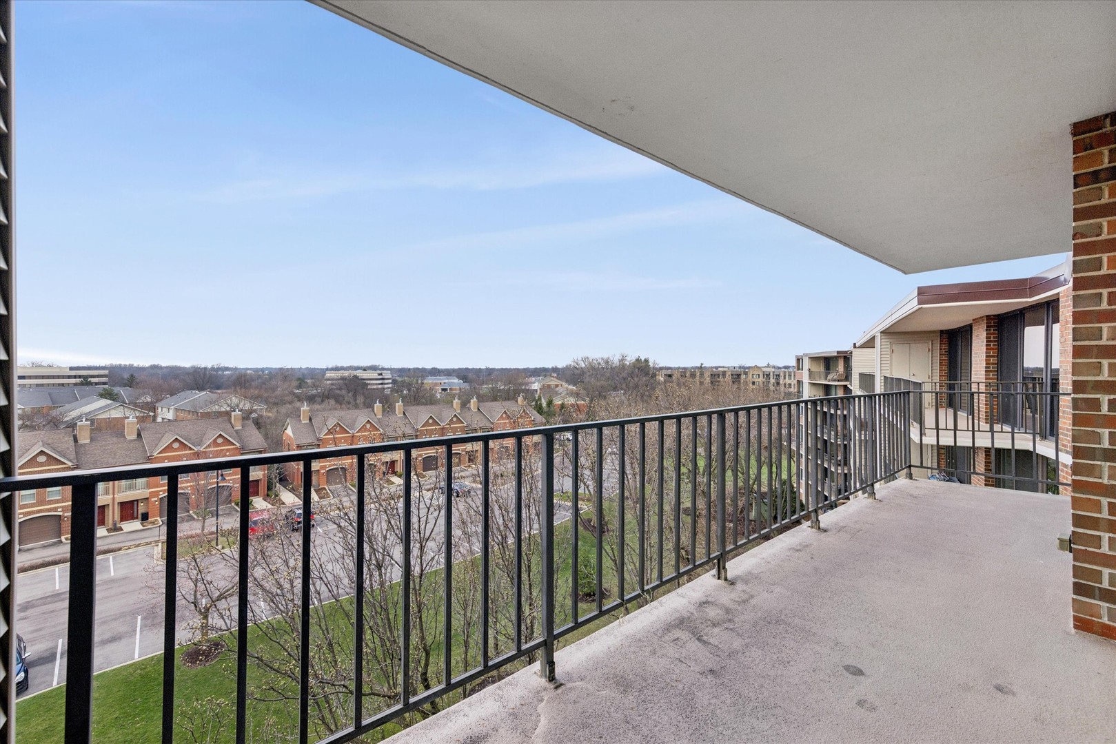 2 S ATRIUM Way Unit: 603