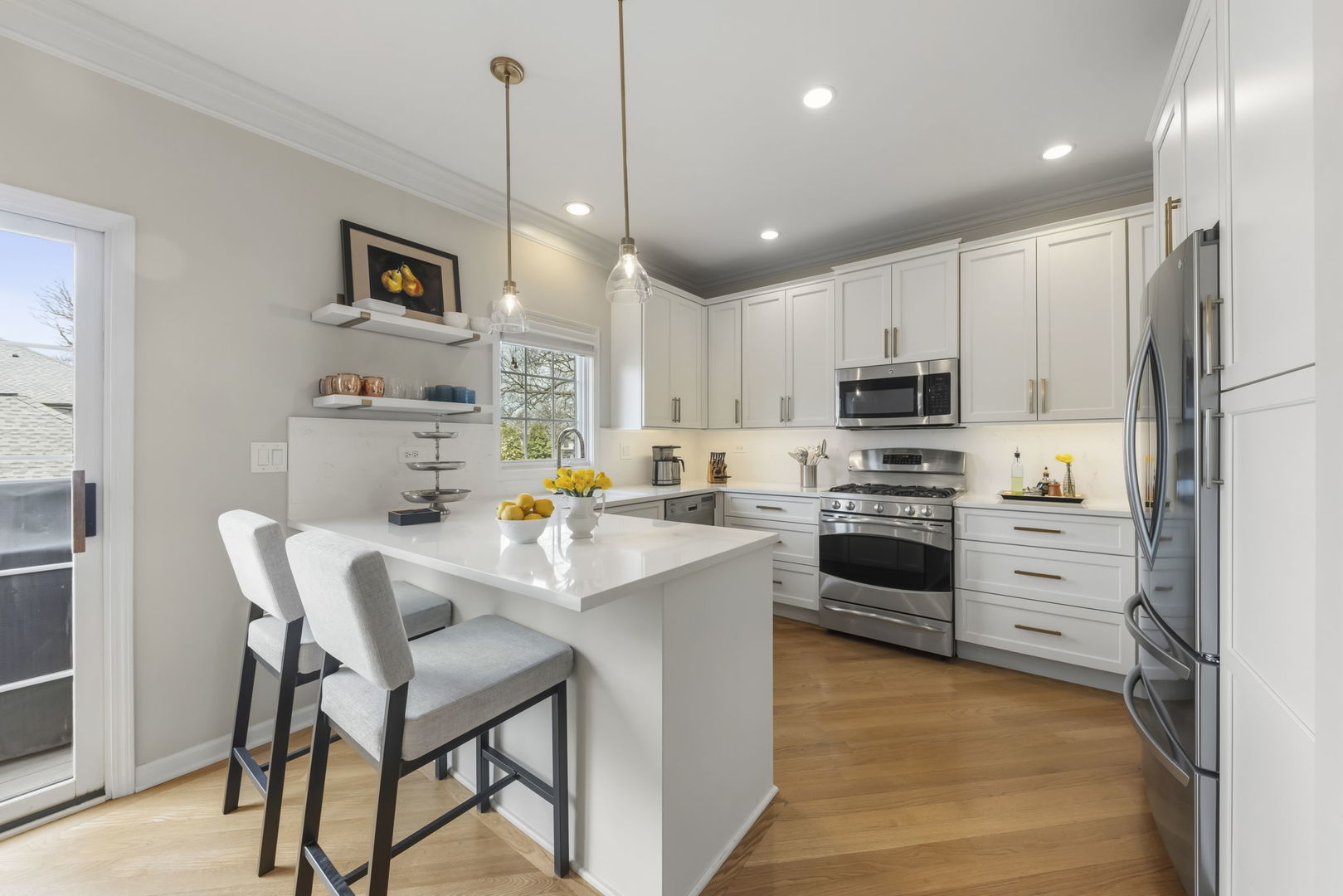 216 N Addison Avenue