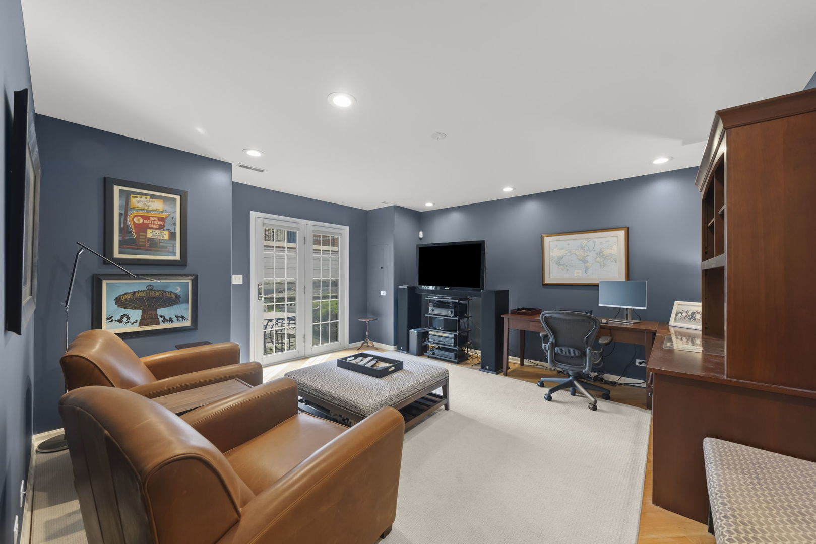 216 N Addison Avenue