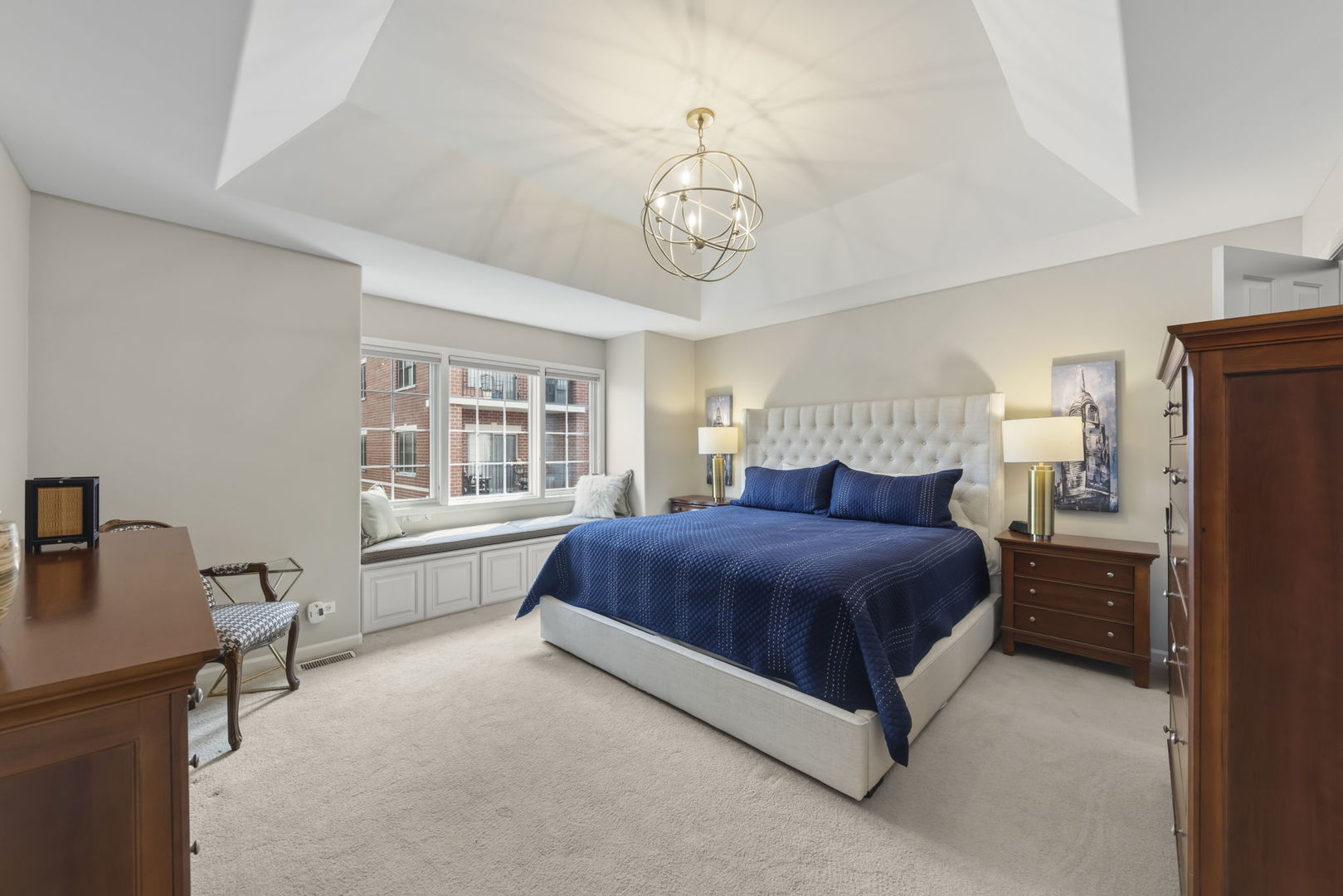 216 N Addison Avenue