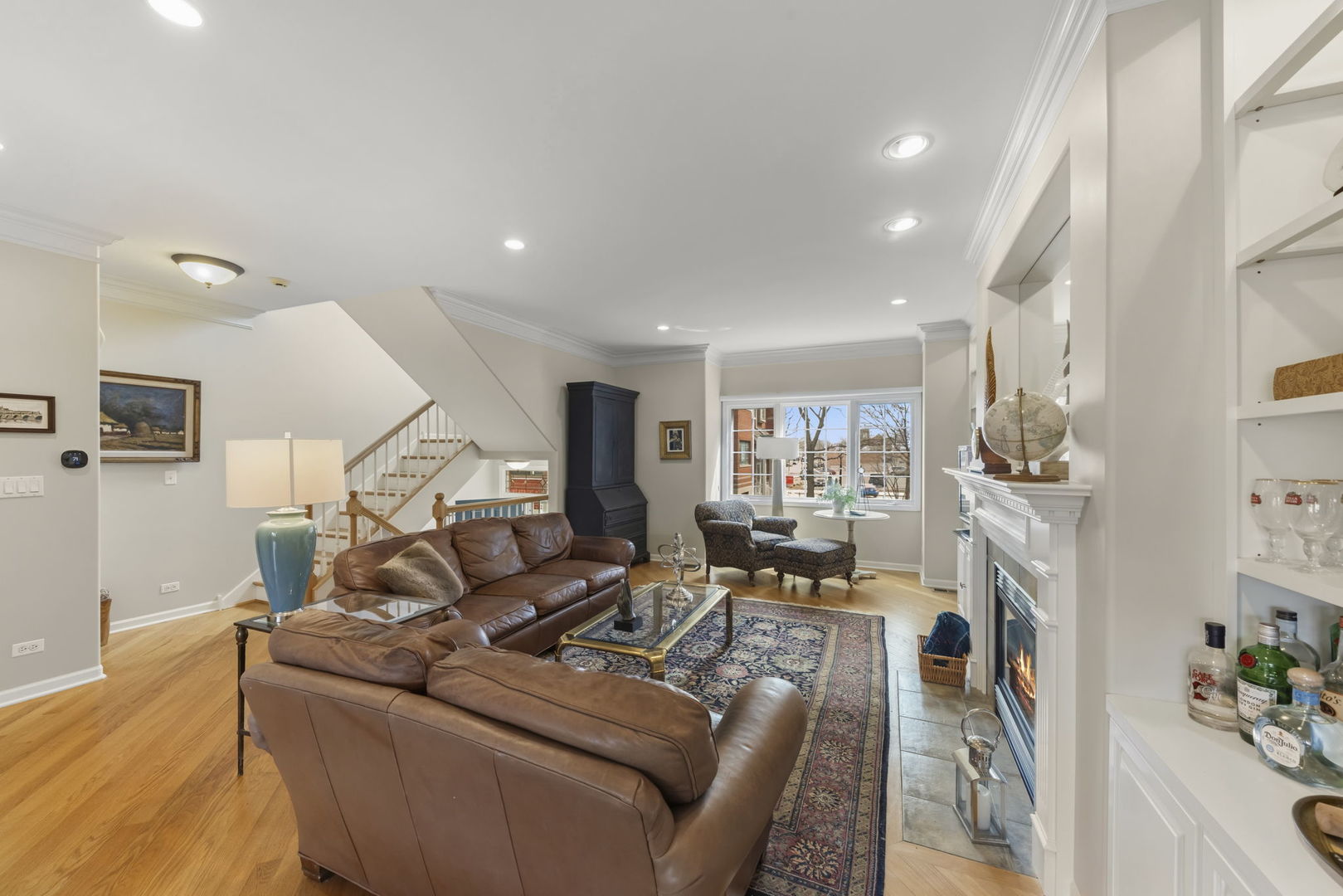 216 N Addison Avenue