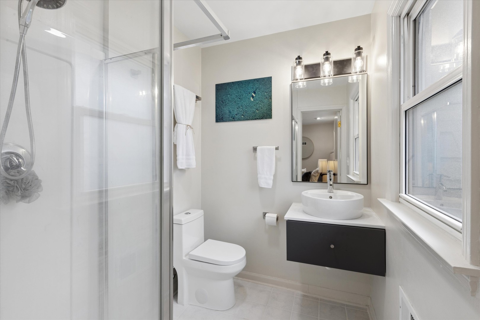 123 E Columbia Avenue