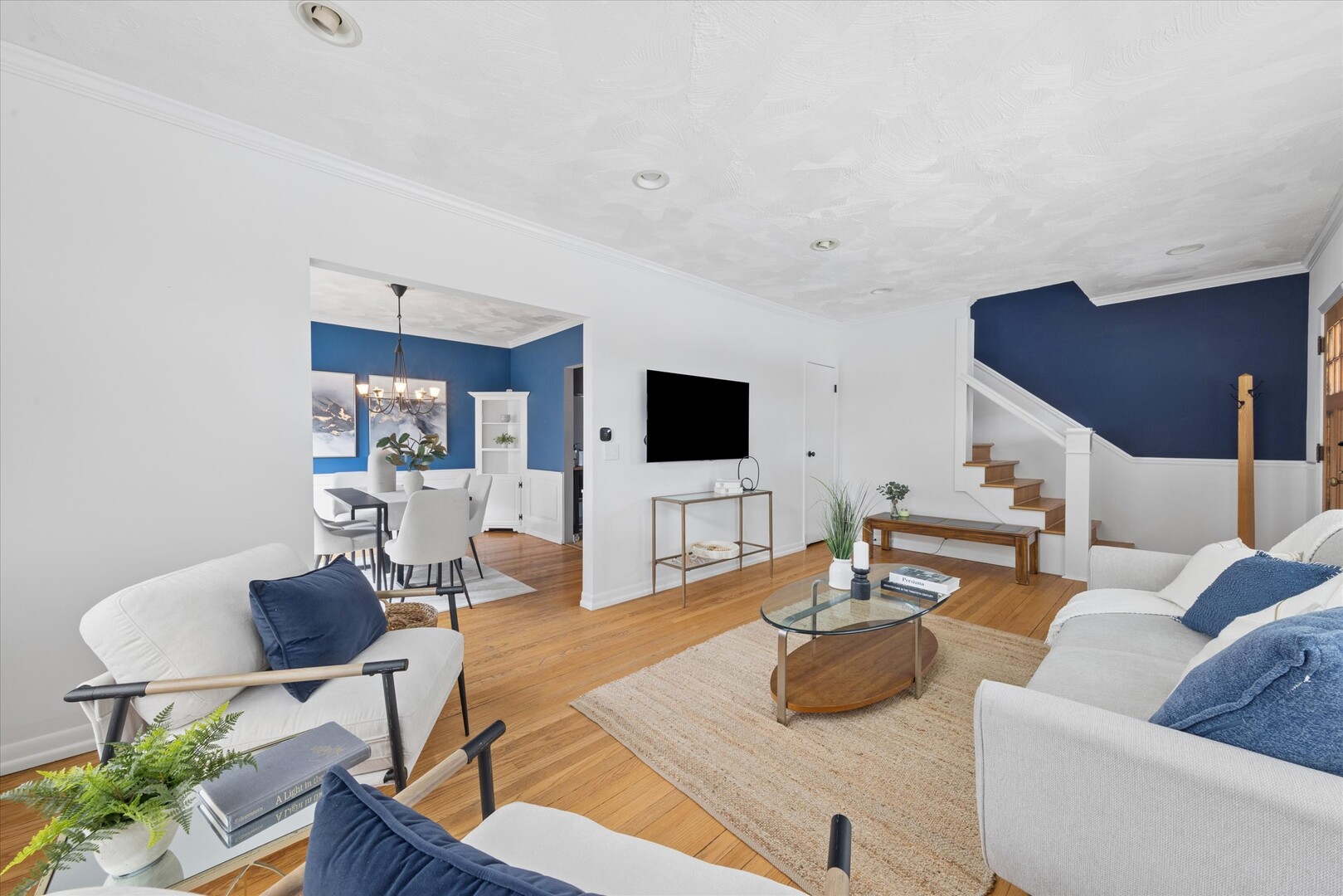 275 W North Avenue