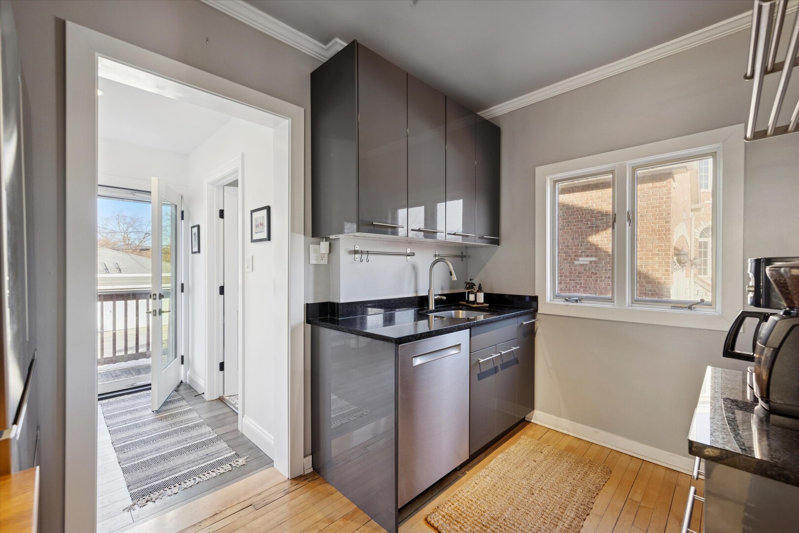 275 W North Avenue