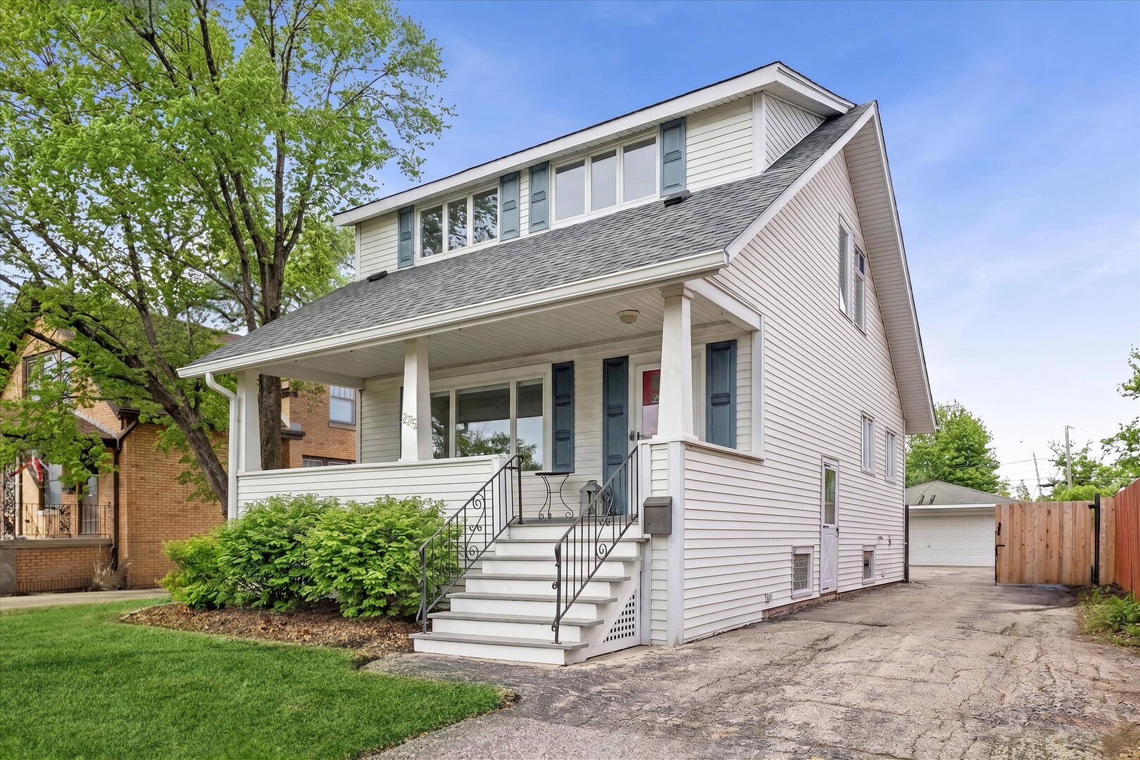 275 W North Avenue