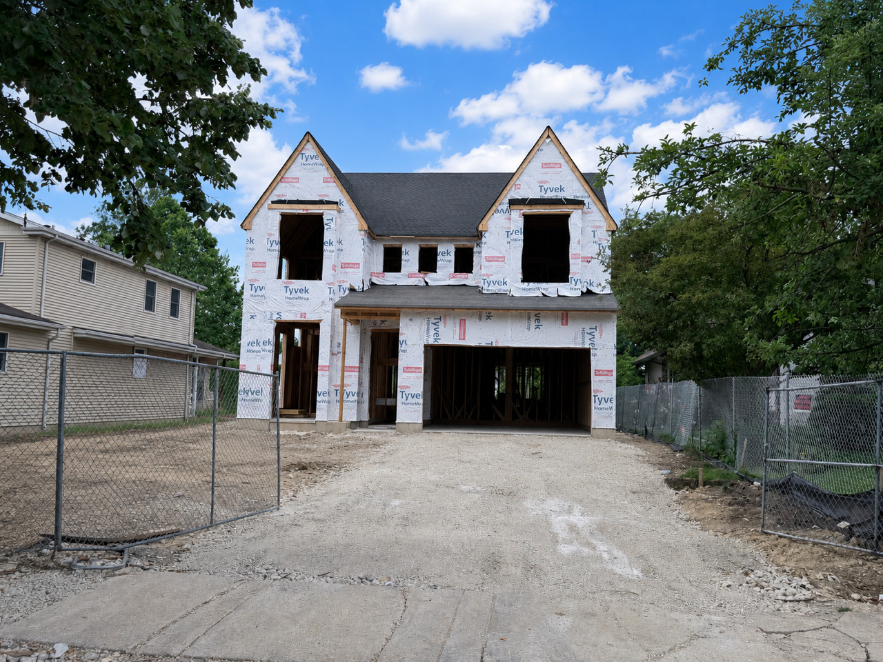 220 N Geneva Avenue