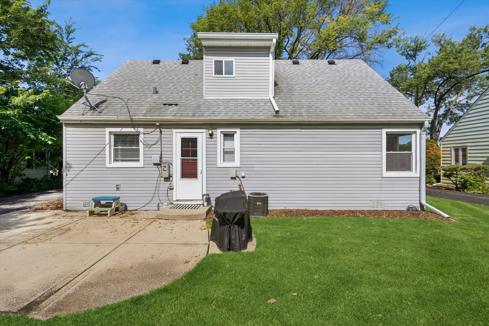 507 N Craig Place