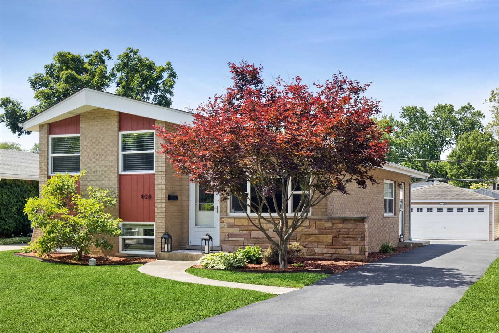 408 W Commonwealth Lane