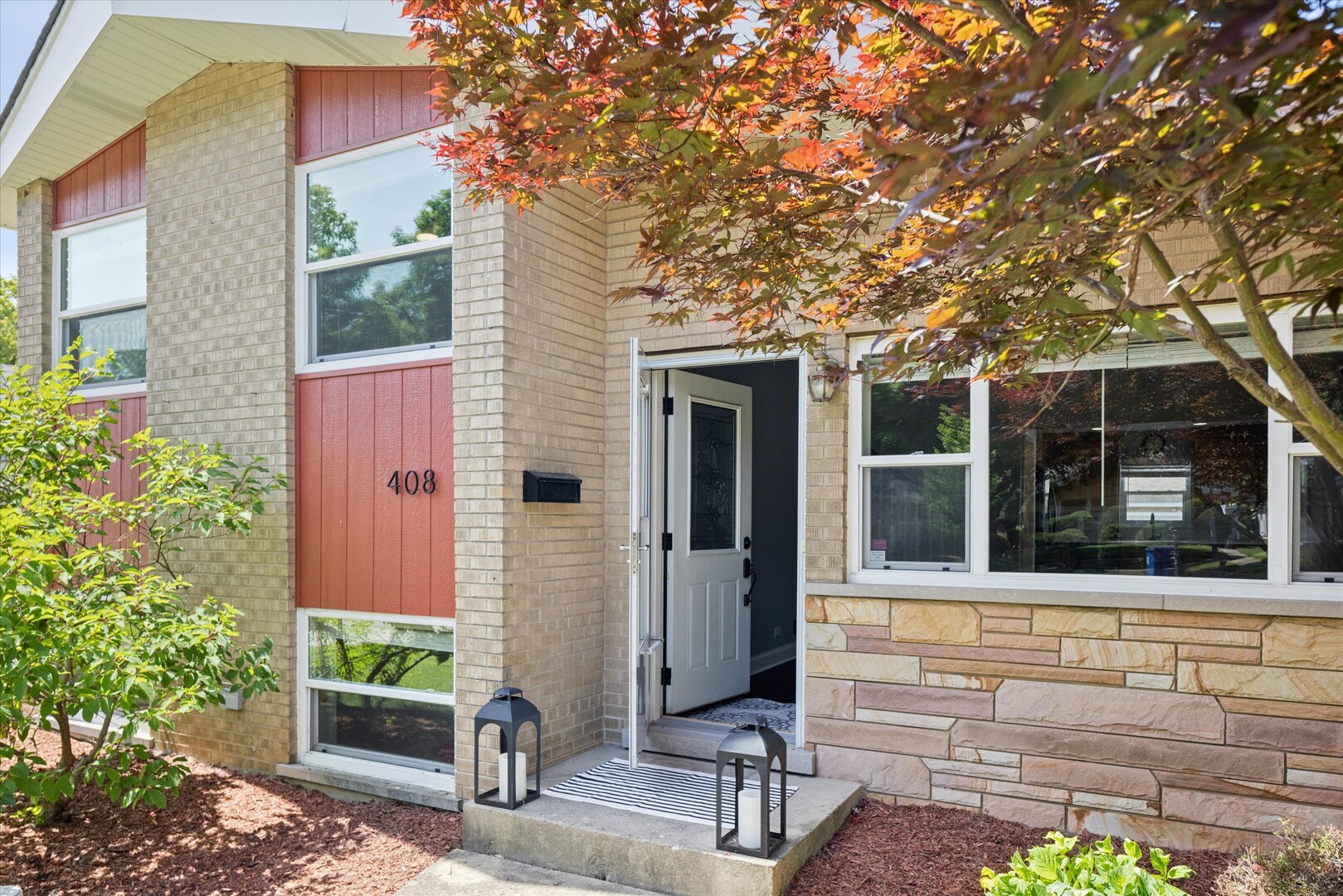 408 W Commonwealth Lane
