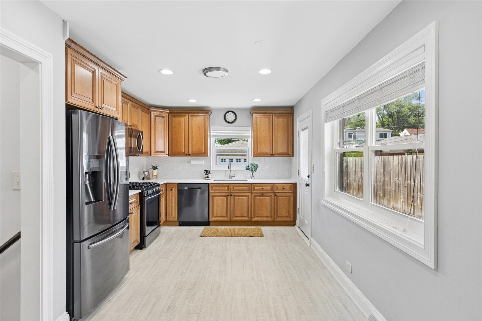 408 W Commonwealth Lane