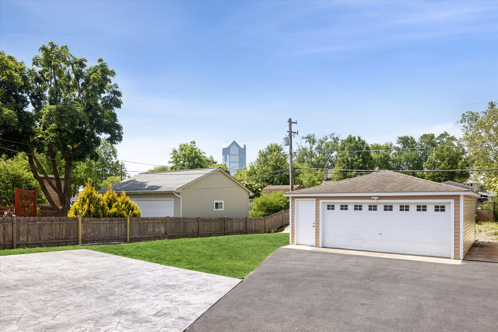 408 W Commonwealth Lane