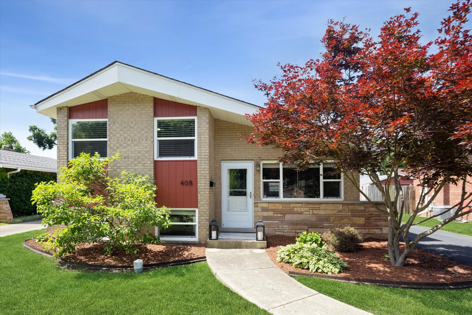 408 W Commonwealth Lane