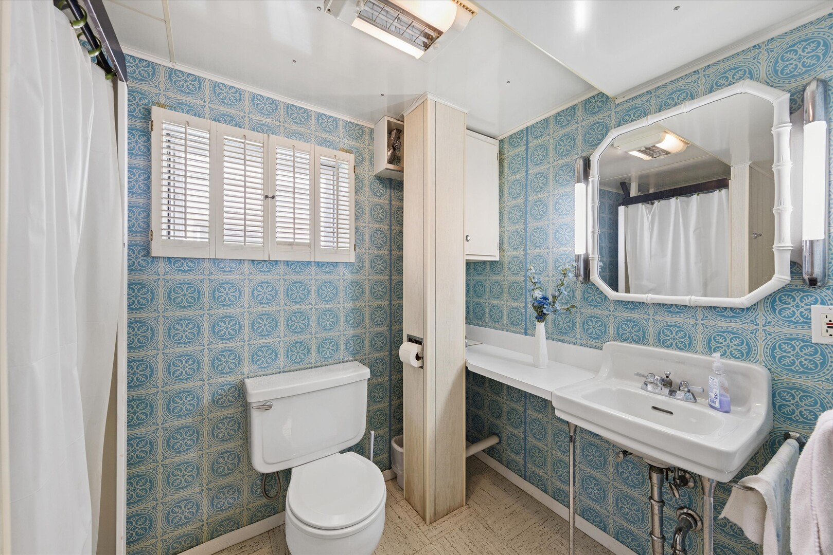3402 S 58th Court