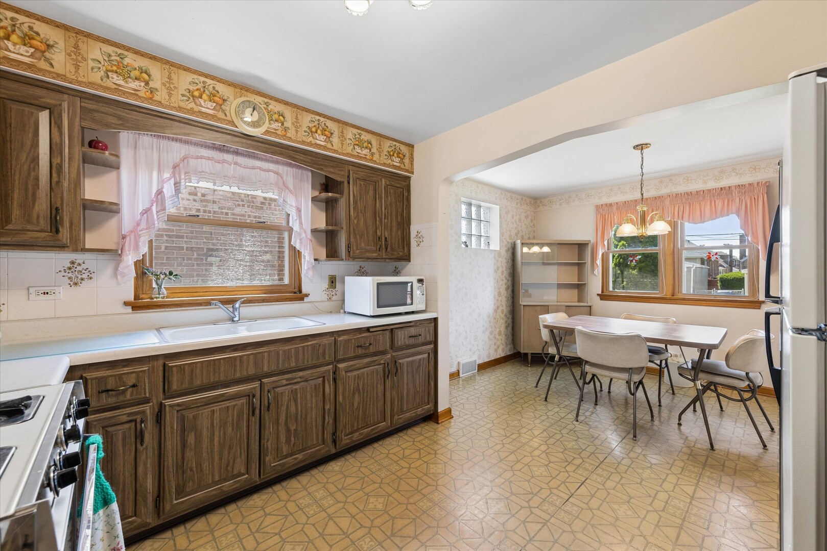 3402 S 58th Court