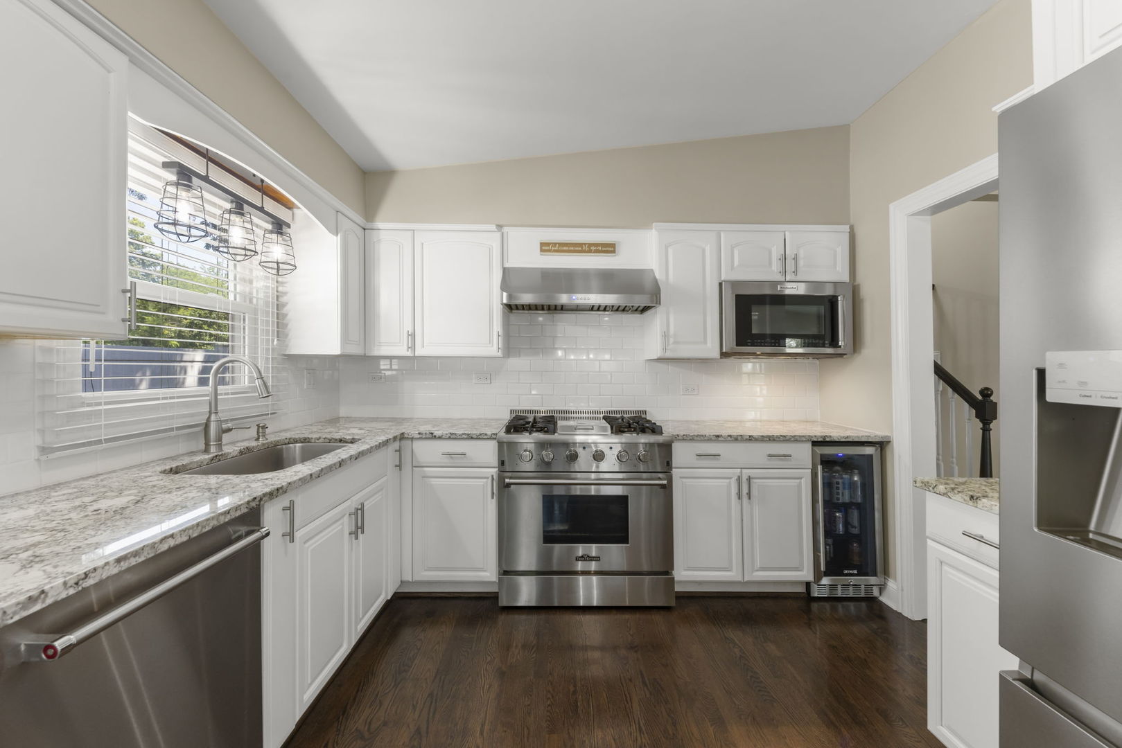 15W621 Diversey Avenue