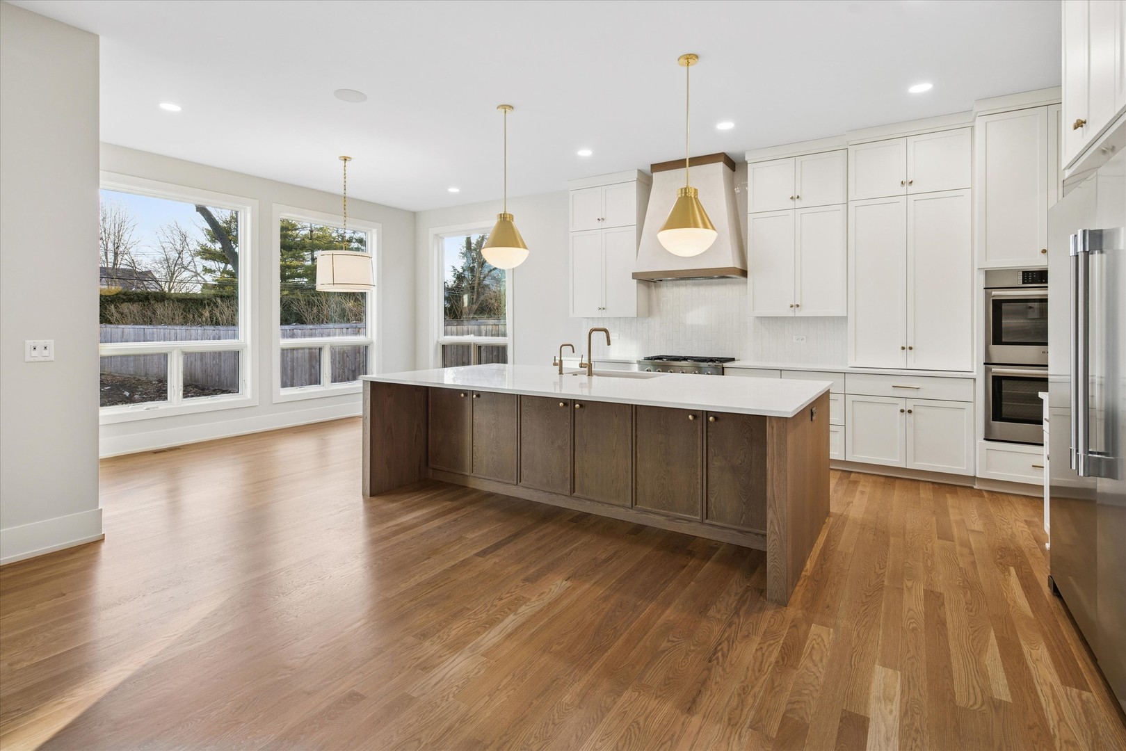 498 W 3rd Avenue