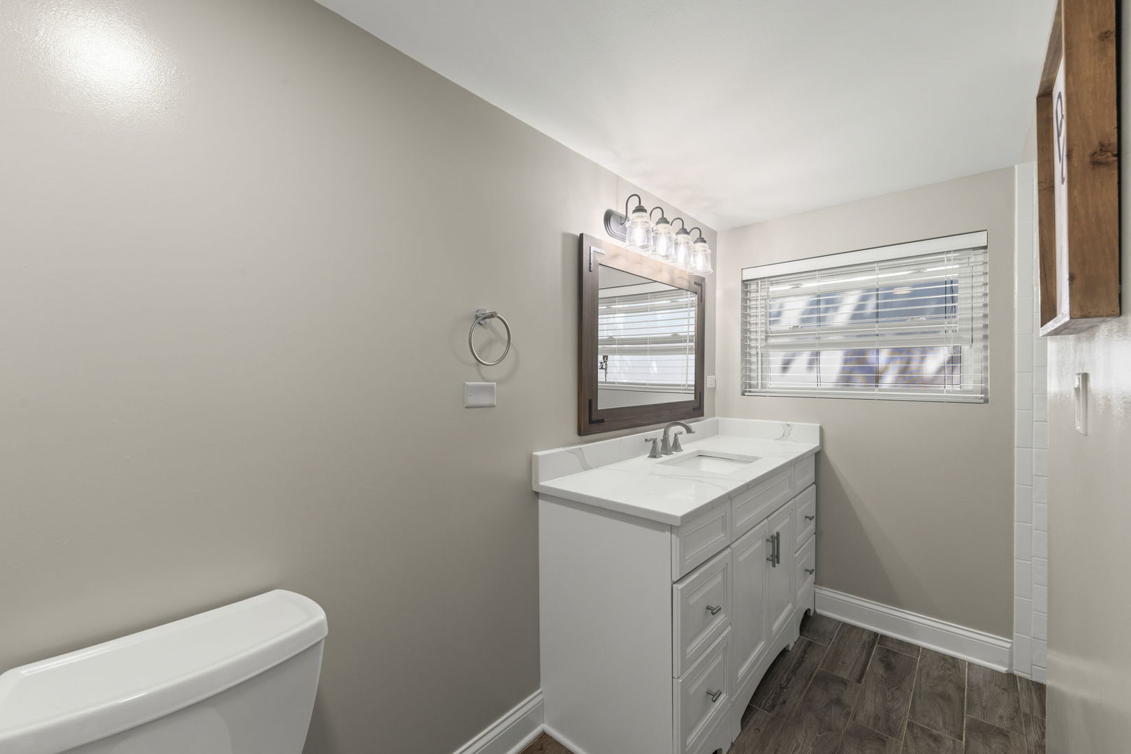 15W621 Diversey Avenue