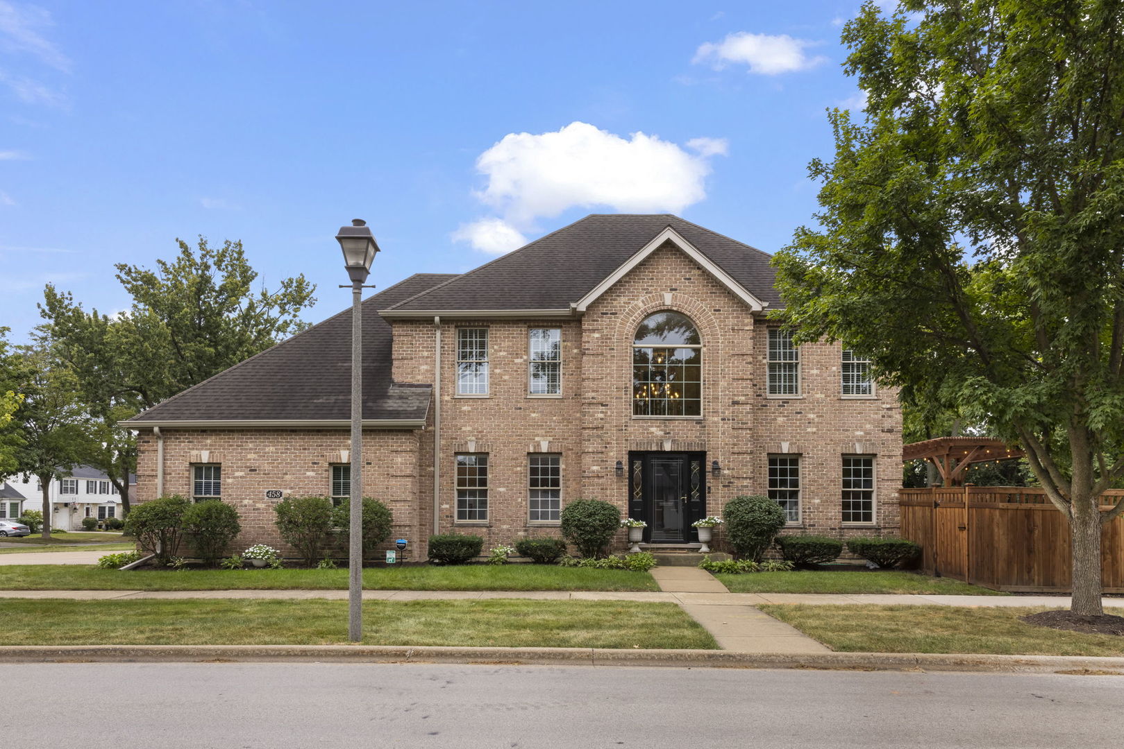 458 W GRANTLEY Avenue
