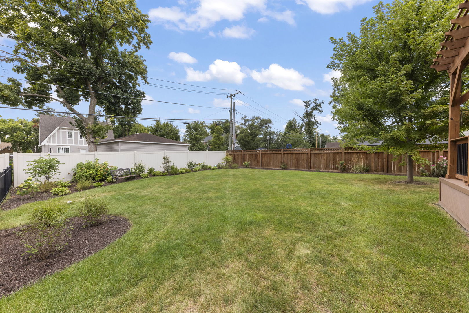 458 W GRANTLEY Avenue