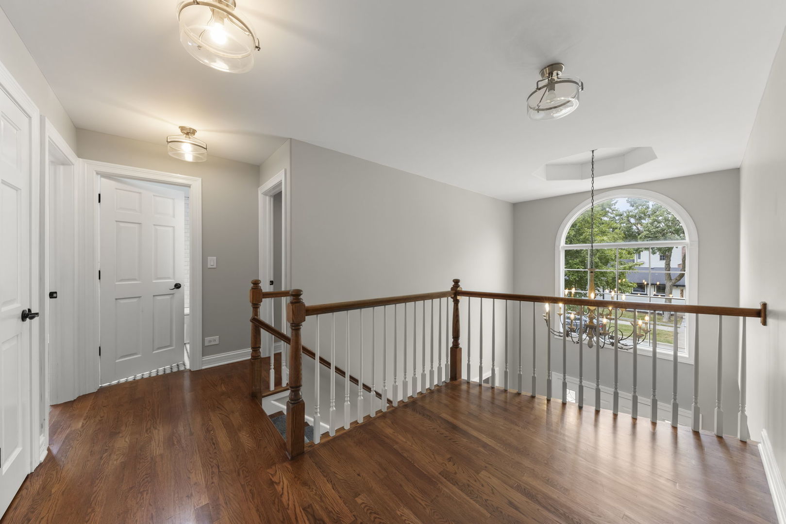 458 W GRANTLEY Avenue