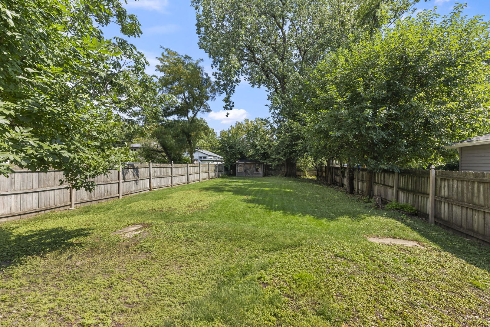 133 N Geneva Avenue